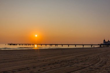 Binzer Ostseestrand 'da gün doğumu - Binz / Ostsee / Deutschland