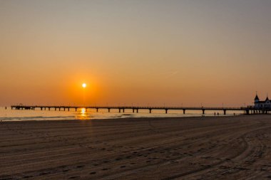 Binzer Ostseestrand 'da gün doğumu - Binz / Ostsee / Deutschland