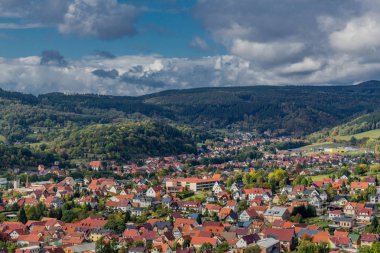 Thüringen Ormanı 'nın güneybatı yamacında sonbahar yürüyüşü - Floh-Seligenthal / Almanya