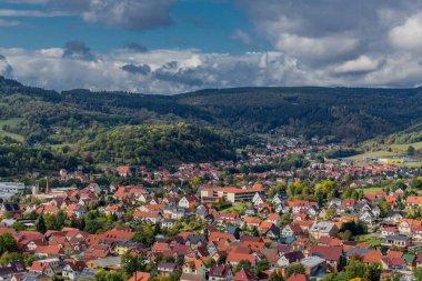 Thüringen Ormanı 'nın güneybatı yamacında sonbahar yürüyüşü - Floh-Seligenthal / Almanya