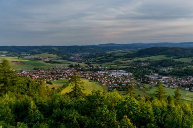 Thringer Wald / Thuringia / Almanya 'nın Thringer Ormanı' ndaki akşam atmosferinin tadını çıkarın.