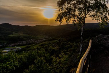 Thringer Wald / Thuringia / Almanya 'nın Thringer Ormanı' ndaki akşam atmosferinin tadını çıkarın.