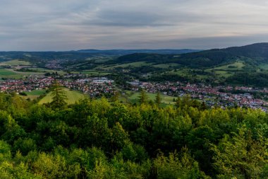Thringer Wald / Thuringia / Almanya 'nın Thringer Ormanı' ndaki akşam atmosferinin tadını çıkarın.