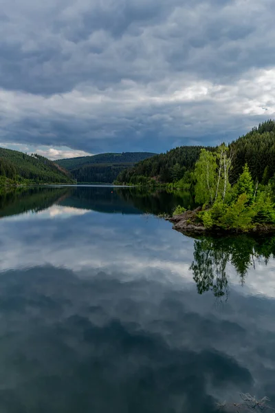 Caminata Alrededor Presa Agua Estrecha Bosque Turingia Cerca Tambach Dietharz — Foto de Stock