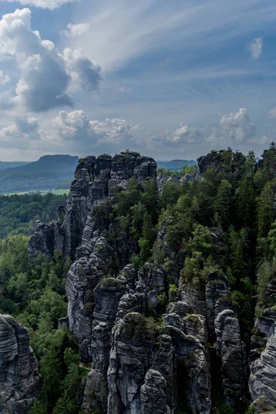 異なる場所でのサクソンスイスを巡る探検ツアー ザクセン州 ドイツ — ストック写真