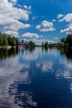 Güneşli bir yaz günü Fichtelgebirge - Bischofsgruen / Almanya