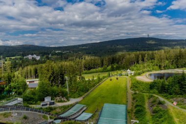 Güneşli bir yaz günü Fichtelgebirge - Bischofsgruen / Almanya