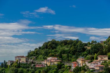 Bergamo 'da tatil ve İtalyan yazı hissi - İtalya / Lombardiya