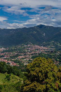 Bergamo 'da tatil ve İtalyan yazı hissi - İtalya / Lombardiya