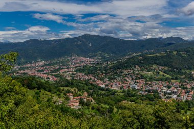 Bergamo 'da tatil ve İtalyan yazı hissi - İtalya / Lombardiya