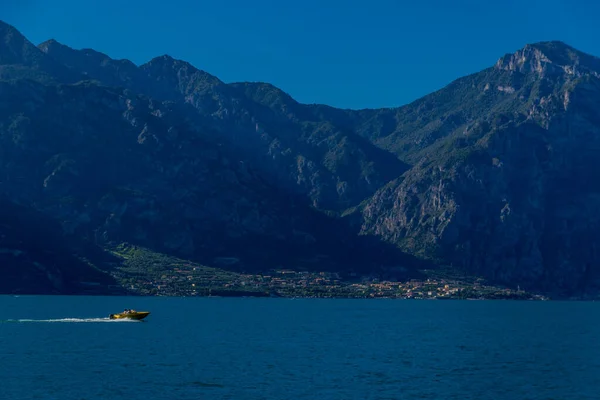 Vacaciones Sensación Verano Italiano Largo Del Lago Garda Italia Europa — Foto de Stock