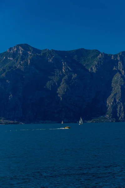 Vacaciones Sensación Verano Italiano Largo Del Lago Garda Italia Europa —  Fotos de Stock