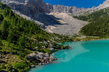 Güney Tyrol Alpleri 'nde yaz tatili ve yürüyüş hissi - Güney Tyrol / İtalya