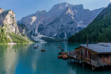 Güney Tyrol Alpleri 'nde yaz tatili ve yürüyüş hissi - Güney Tyrol / İtalya