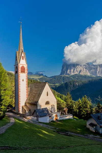 Recorrido Exploración Por Las Hermosas Montañas Del Tirol Del Sur —  Fotos de Stock