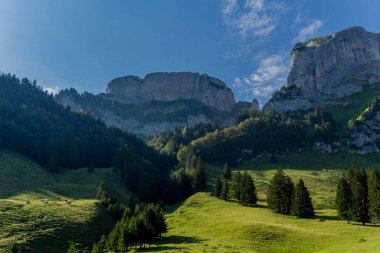 İsviçre 'deki Appenzell dağlarında güzel bir keşif turu. - Appenzell / Alpstein / İsviçre