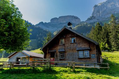 İsviçre 'deki Appenzell dağlarında güzel bir keşif turu. - Appenzell / Alpstein / İsviçre