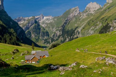 İsviçre 'deki Appenzell dağlarında güzel bir keşif turu. - Appenzell / Alpstein / İsviçre