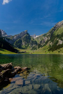 İsviçre 'deki Appenzell dağlarında güzel bir keşif turu. - Appenzell / Alpstein / İsviçre