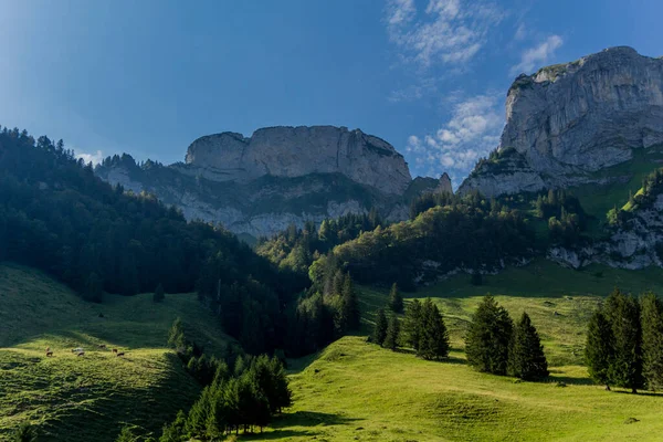 Hermoso Recorrido Exploración Por Las Montañas Appenzell Suiza Appenzell Alpstein —  Fotos de Stock