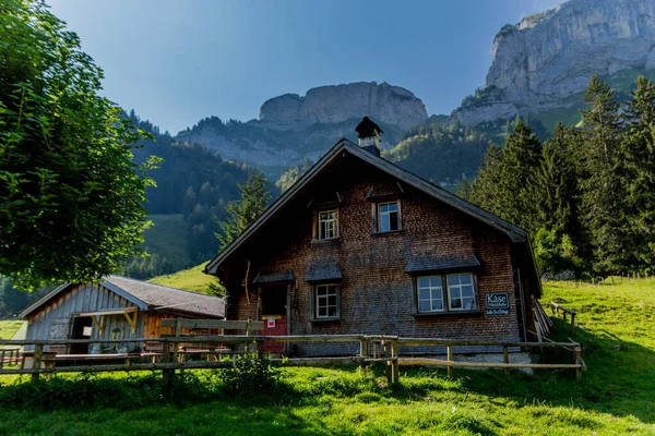 Тур Горам Аппель Швейцарии Appenzell Alpstein Switzerland — стоковое фото
