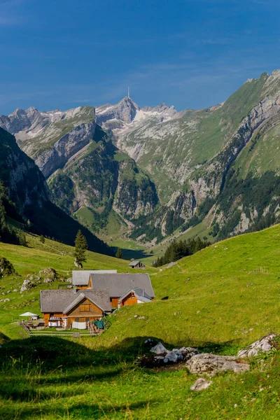İsviçre 'deki Appenzell dağlarında güzel bir keşif turu. - Appenzell / Alpstein / İsviçre