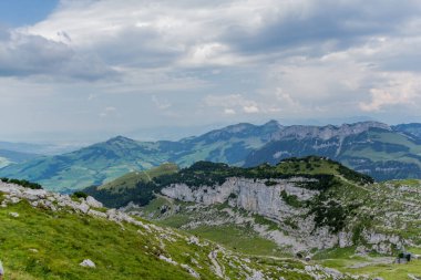 İsviçre 'deki Appenzell dağlarında güzel bir keşif turu. - Appenzell / Alpstein / İsviçre