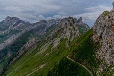 İsviçre 'deki Appenzell dağlarında güzel bir keşif turu. - Appenzell / Alpstein / İsviçre