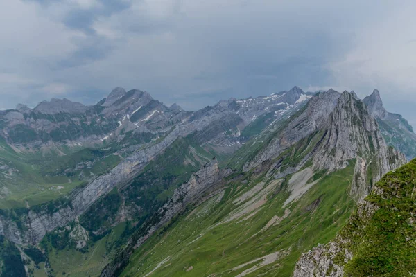 Hermoso Recorrido Exploración Por Las Montañas Appenzell Suiza Appenzell Alpstein — Foto de Stock