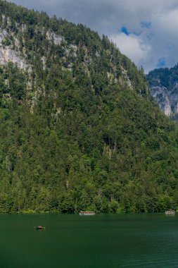 Berchtesgaden Alp etekleri boyunca güzel bir keşif turu. - Schoenau am Koenigsee.