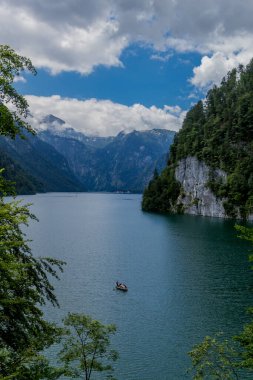 Berchtesgaden Alp etekleri boyunca güzel bir keşif turu. - Schoenau am Koenigsee.