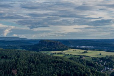 Farklı yerlerdeki Saksonya / Almanya 'daki Saksonya gezisi.