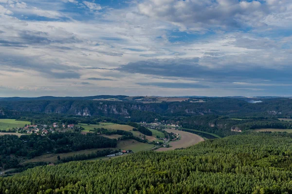 Farklı yerlerdeki Saksonya / Almanya 'daki Saksonya gezisi.