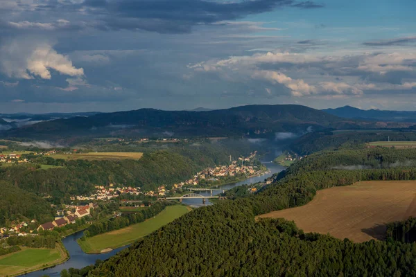 Farklı yerlerdeki Saksonya / Almanya 'daki Saksonya gezisi.