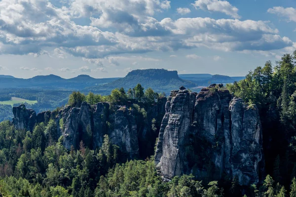 Farklı yerlerdeki Saksonya / Almanya 'daki Saksonya gezisi.