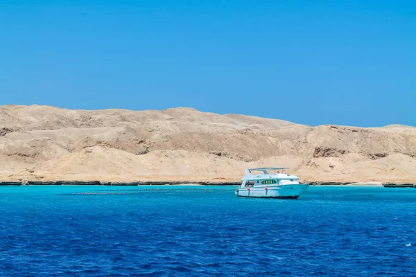 White Yacht Sunny Day Red Sea Surrounded Clear Royalty Free Stock Photos