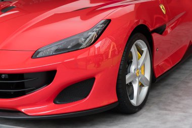 Kuala Lumpur, Malezya - 29 Eylül 2018: Yakın çekim Ferrari Portofino ekranda roadshow Kuala Lumpur, Malezya