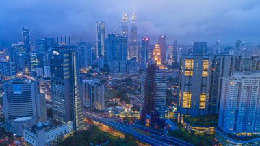 Kuala Lumpur, Malezya - 7 Kasım 2018: Güzel gün batımı Cityscape Kuala Lumpur, Malezya