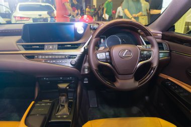 Singapur - 12 Ocak 2019: Lexus Es Singapur Otomobil Fuarı, direksiyon