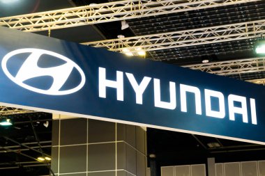 Singapur - 12 Ocak 2019: Hyundai araba ticari marka logoları. Hyundai ünlü araba üretmektedir dünyada Güney Kore den biridir.