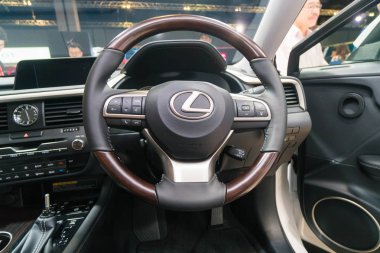 Kuala Lumpur, Malezya - 23 Kasım 2018: direksiyon--dan Lexus Rx300 özel baskı Kuala Lumpur Motor Show'da