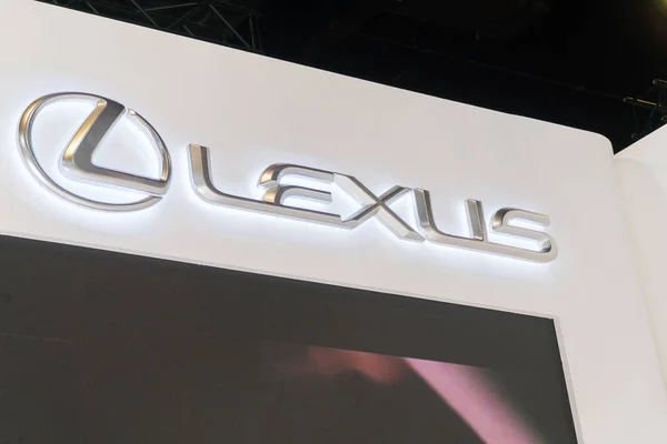 Lexus-Logo auf der Motorshow in Kuala Lumpur — Stockfoto