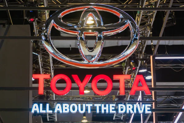 Toyota-Logo auf der Motorshow in Kuala Lumpur — Stockfoto