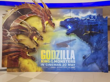 Godzilla Canavarlar Kralı film afişi. Bu film Godzilla'nın düşman Kral Ghidorah'la çarpışması hakkında.