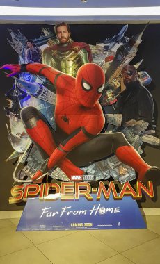 Spider-man Far From Home movie poster, This movie featuring Spiderman versus Mysterio clipart