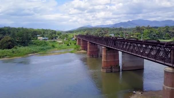 Filmato Aereo Delle Linee Ferroviarie Sul Victoria Bridge Kuala Kangsar — Video Stock