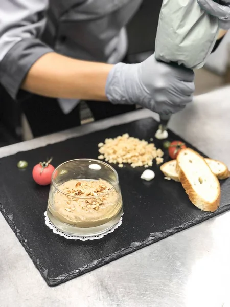Pate/yüksek çözünürlüklü resim pişirme kitap, makbuz kitap veya gıda dergisi için mükemmel baget/Restoran dekorasyon ile Veal pate