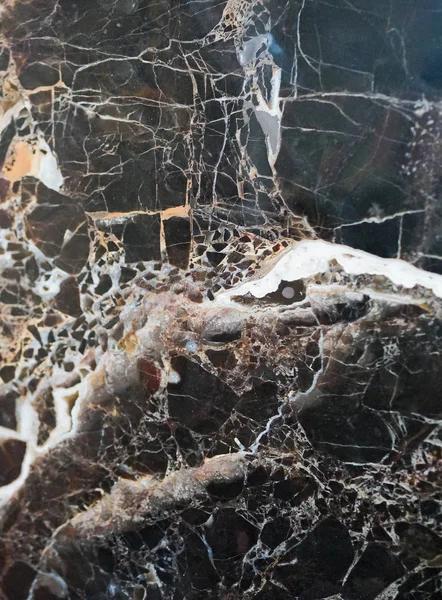 Büyük bir taş döşemenin katında doğal taş (granit, mermer) dokusu