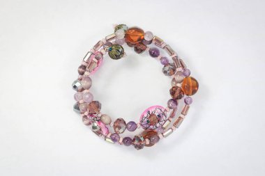 güzel pahalı el yapımı bilezik