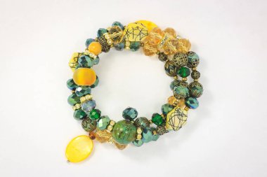 güzel pahalı el yapımı bilezik